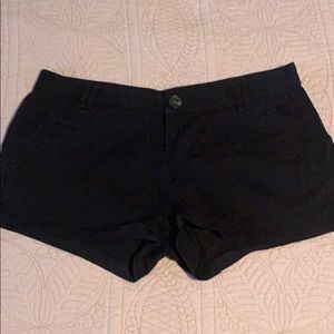 Black express twill short